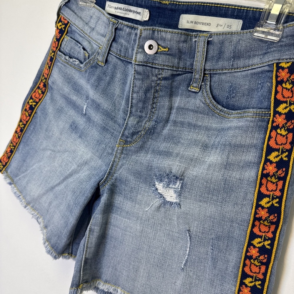 Anthropologie Pilcro Embroidered Denim distressed cut off shorts size 25